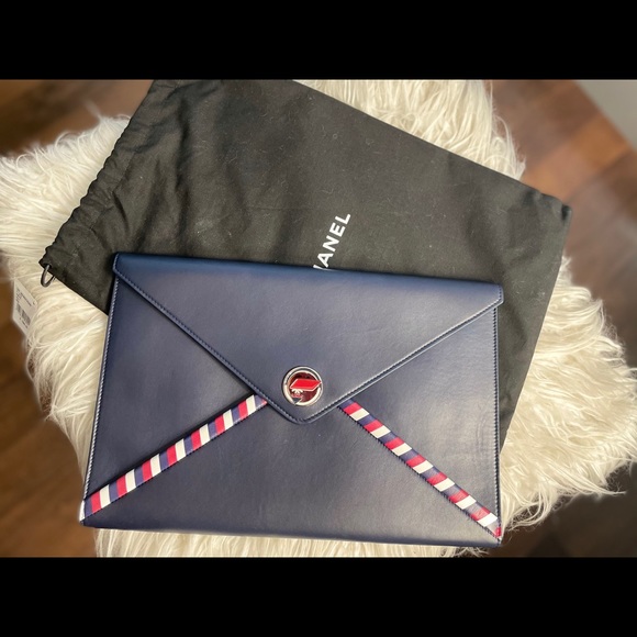 Chanel Airlines Envelope Clutch - Picture 2 of 9
